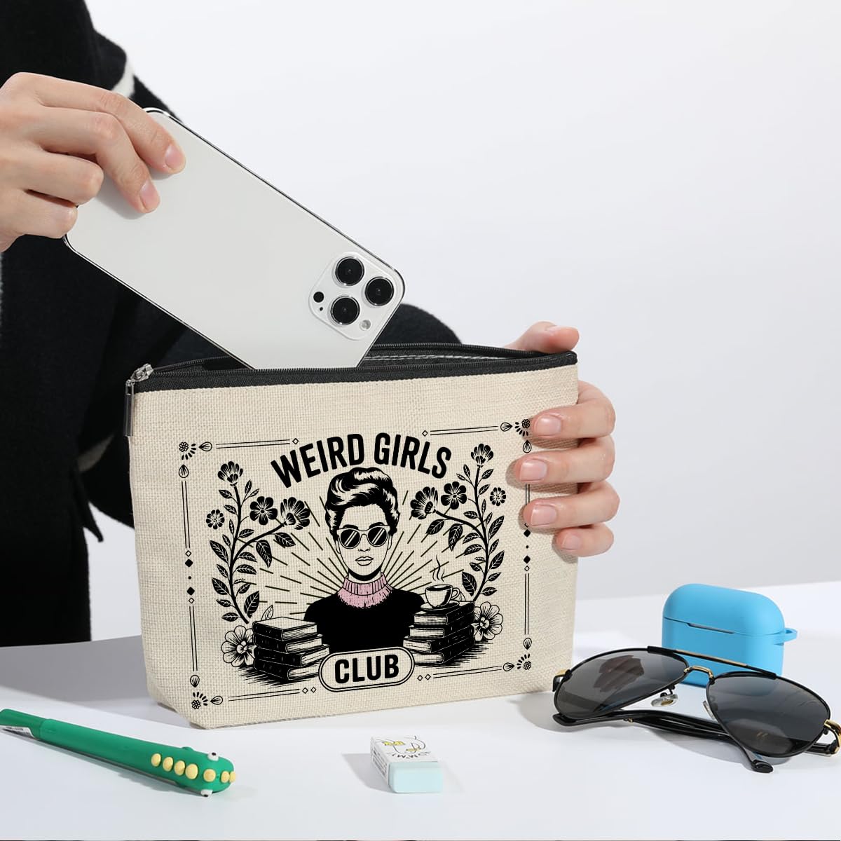 ZHAMEN Vintage Makeup Bag Weird Girls Cosmetic Bag for Women
