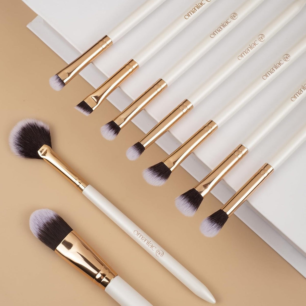 OMANIAC Makeup Brush Set Professional, 12 Pearlescent Wood Handle Makeup Brushes, Premium Cruelty-Free Synthetic Fiber Hair, Travel Make up Brushes Set with Case (Black).
