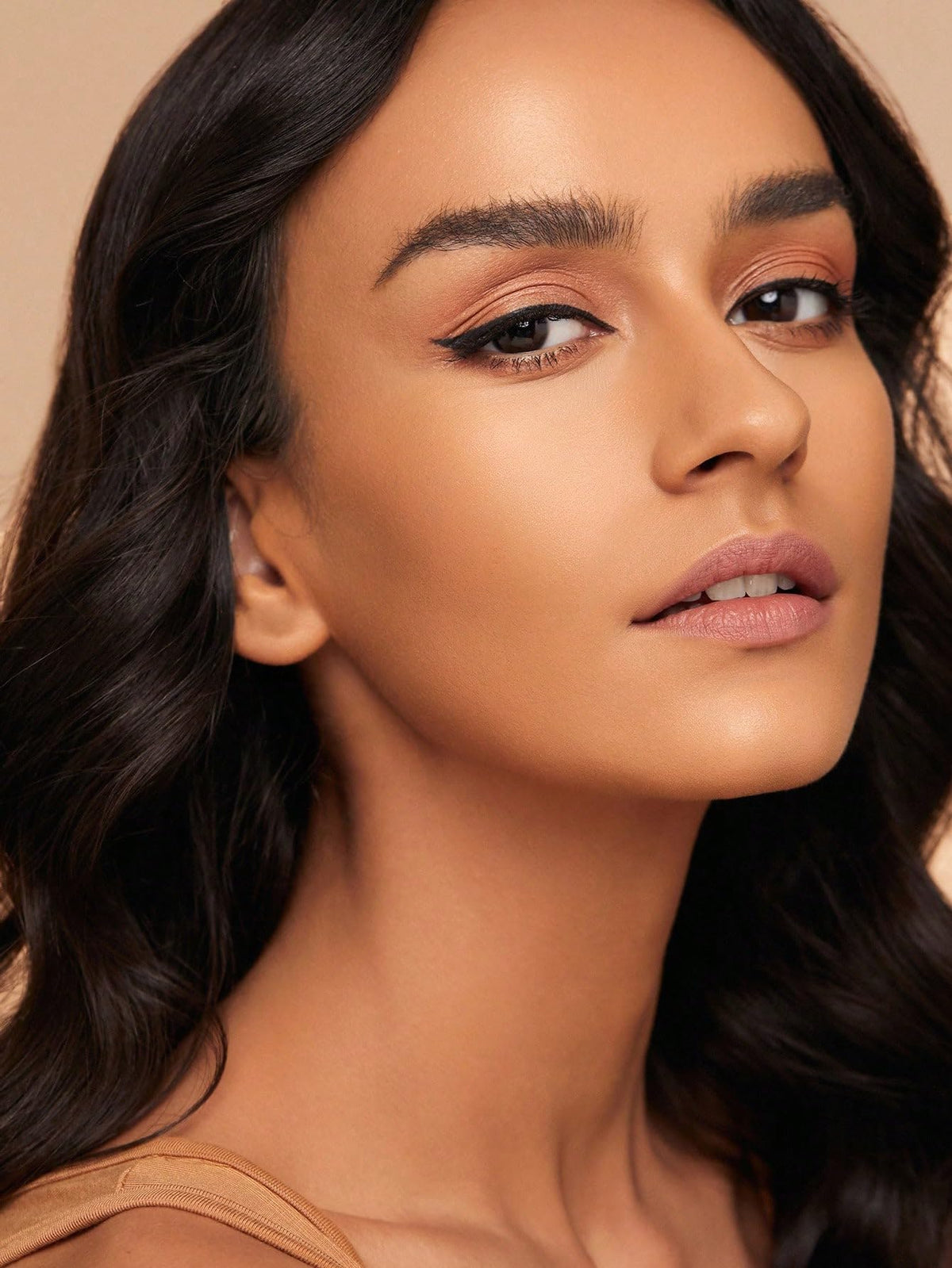 SHEGLAM Sun Sculpt Cool Toned Liquid Contour Stick Long Lasting Cream Bronzer Makeup - 01 Soft Tan