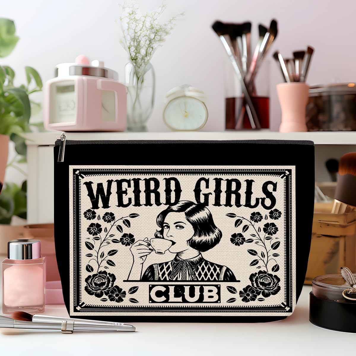 ZHAMEN Vintage Makeup Bag Weird Girls Cosmetic Bag for Women