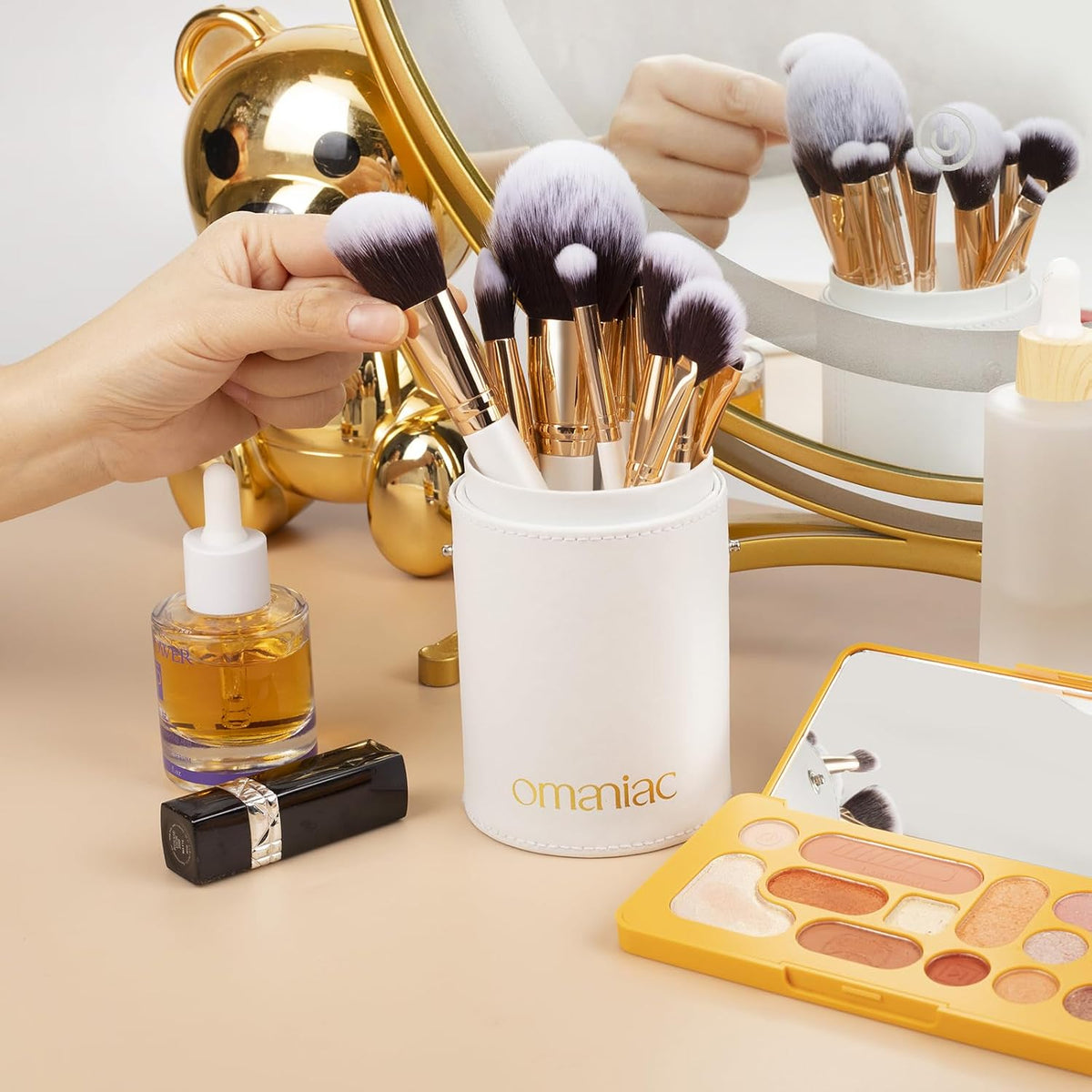 OMANIAC Makeup Brush Set Professional, 12 Pearlescent Wood Handle Makeup Brushes, Premium Cruelty-Free Synthetic Fiber Hair, Travel Make up Brushes Set with Case (Black).