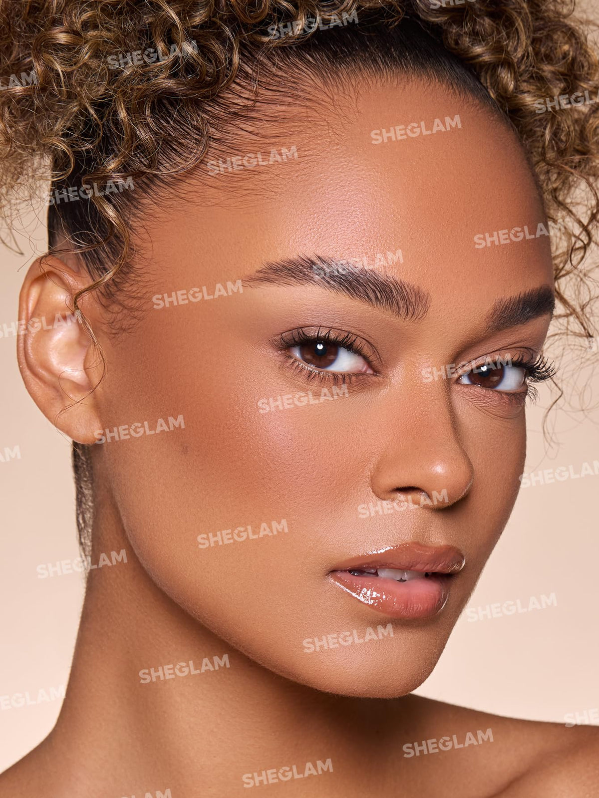 SHEGLAM Sun Sculpt Cool Toned Liquid Contour Stick Long Lasting Cream Bronzer Makeup - 01 Soft Tan